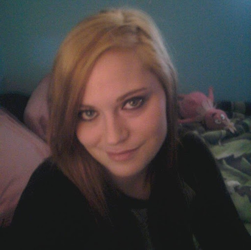 Danielle Petit Photo 30