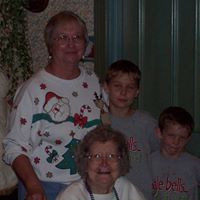 Betty Keyes Photo 18