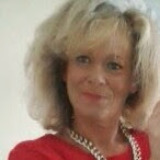 Caroline Watts Photo 9