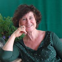 Geraldine Holmes Photo 14