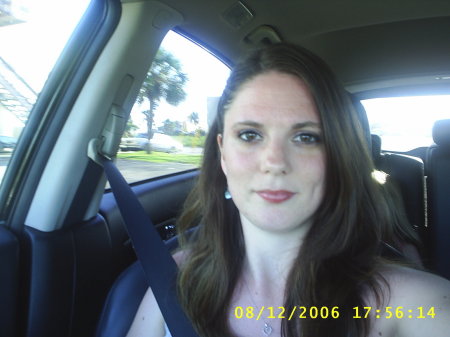 Lydia Williams Photo 11