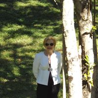 Ann Leary Photo 22