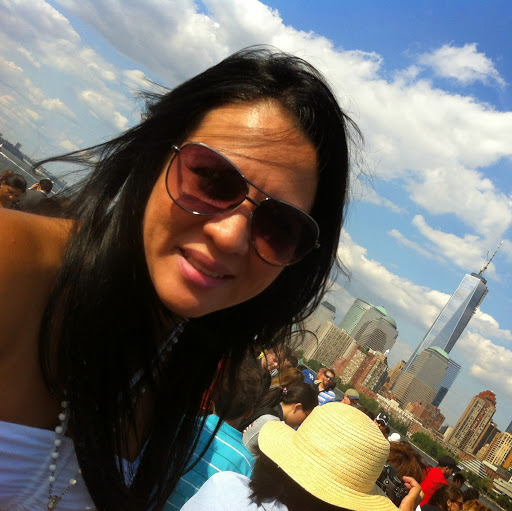 Margie Gonzalez Photo 31