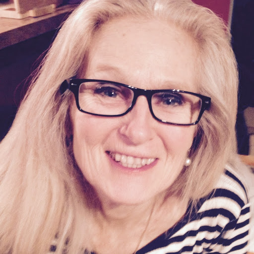 Christine Sutherland Photo 34