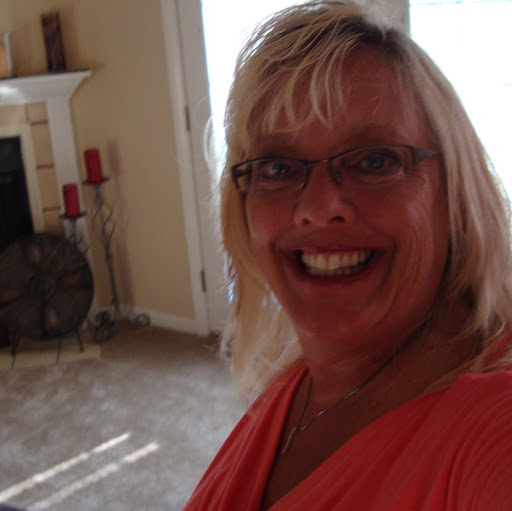 Lori Locke Photo 8