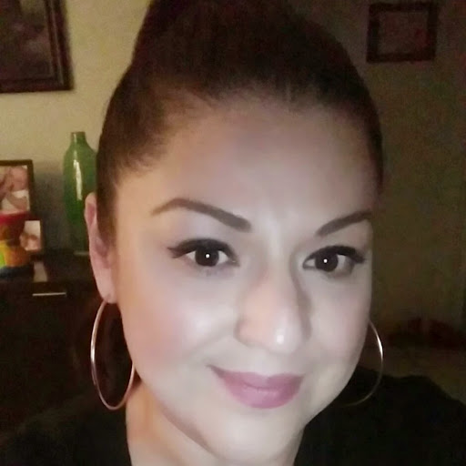 Michelle Romo Photo 40