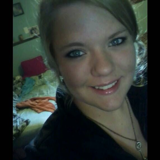 Angela Farley Photo 20