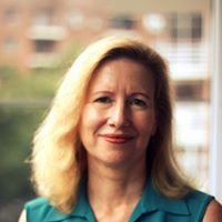 Linda Bloom Photo 25