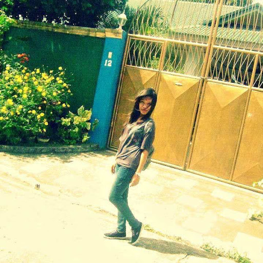 Claire Villanueva Photo 5