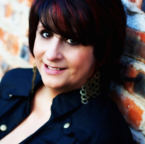 Linda Lambert Photo 24