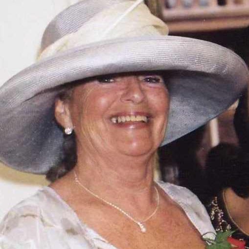Sandra Riley Photo 29