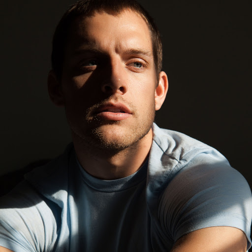 Aaron Hooper Photo 1