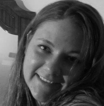 Renee Fowler Photo 14