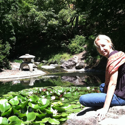 Cynthia Larsen Photo 20