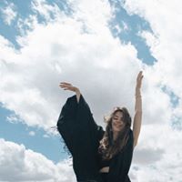 Julie Byrne Photo 35