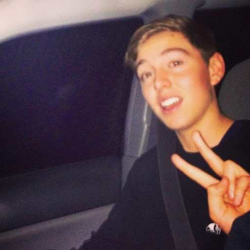 Louis Kelly Photo 4