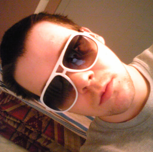 Aaron Roberts Photo 6