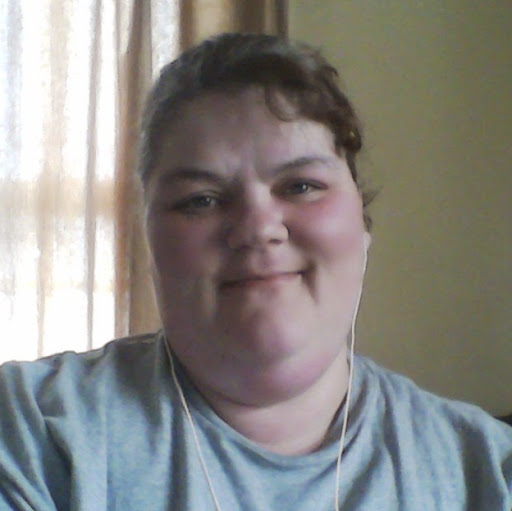 Angela Heard Photo 19