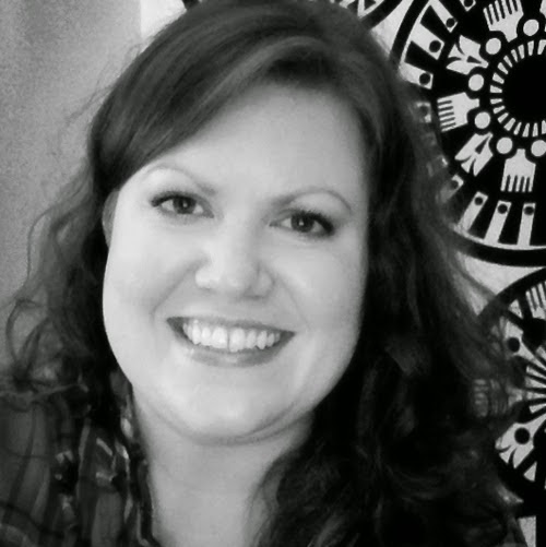 Laura Lyons Photo 18