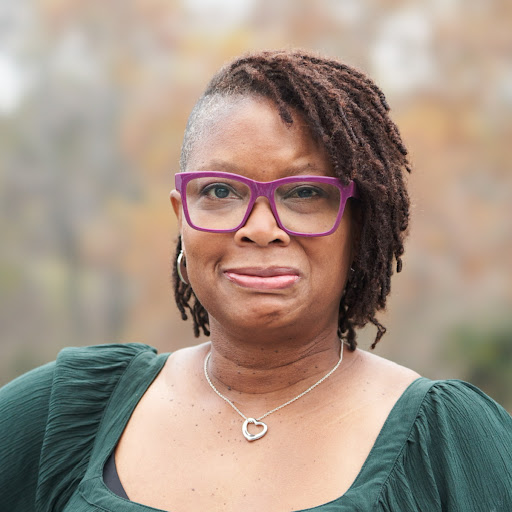 Patricia Fowler Photo 34