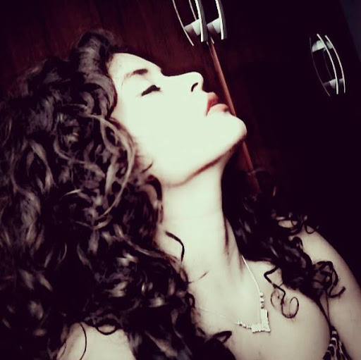 Ruth Valenzuela Photo 31