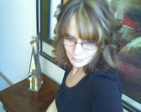 Kelly Brown Photo 10