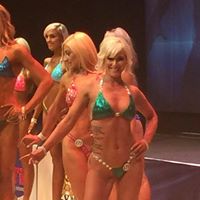 Jennifer Arnott Photo 14
