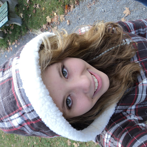 Alexandra Larson Photo 5