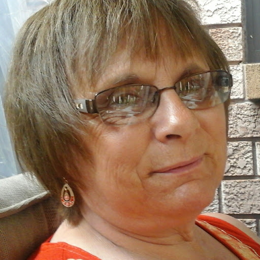 Lorraine Davidson Photo 13
