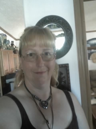 Brenda Marlow Photo 16