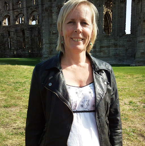 Julie Goodwin Photo 51