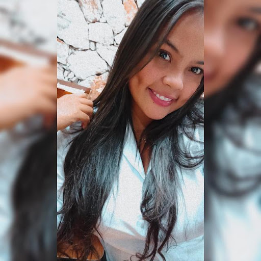 Laura Navarro Photo 10