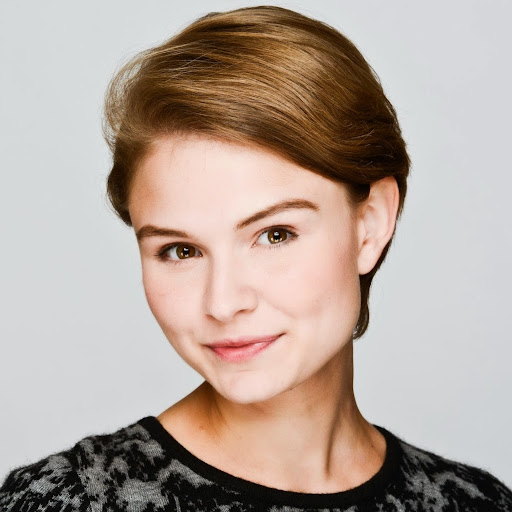 Andrea Creighton Photo 5