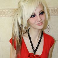 Annie Simmons Photo 4