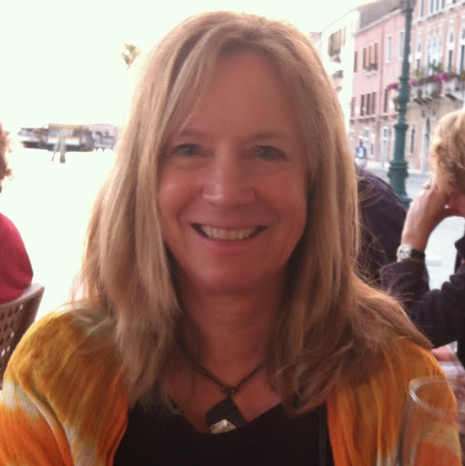 Jennifer Strand Photo 30