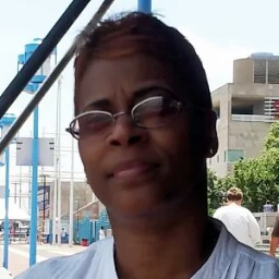 Jackie Barrett Photo 30