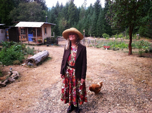 Elizabeth Mcnamara Photo 35