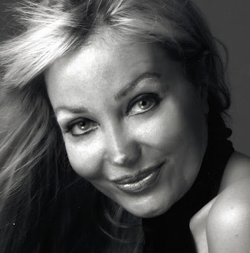 Katherine Roe Photo 12