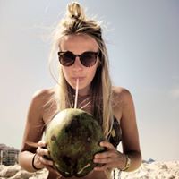Julie Martens Photo 28