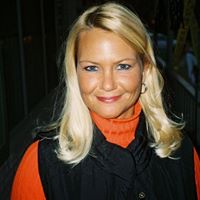 Kelly Drake Photo 40