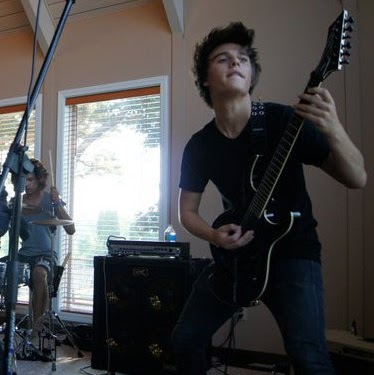Sam Gordon Photo 17