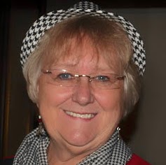 Debbie Harper Photo 39