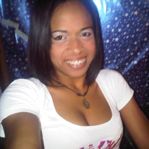 Corina Tovar Photo 4