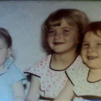Julie Mcclanahan Photo 16