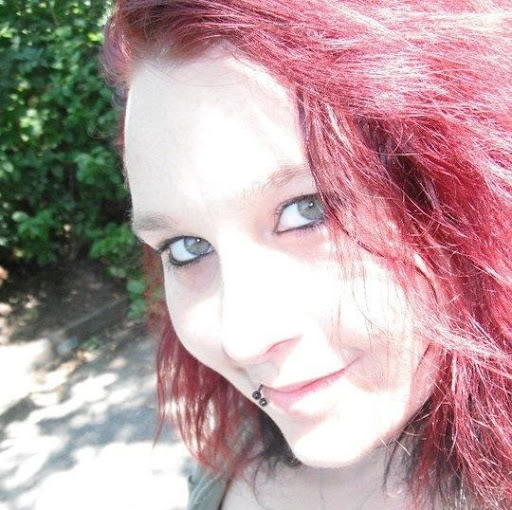 Allison Reynolds Photo 25