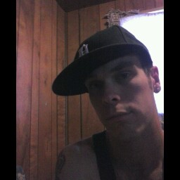 Kyle Singleton Photo 31