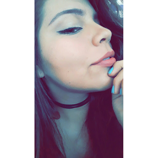 Sandy Guzman Photo 33