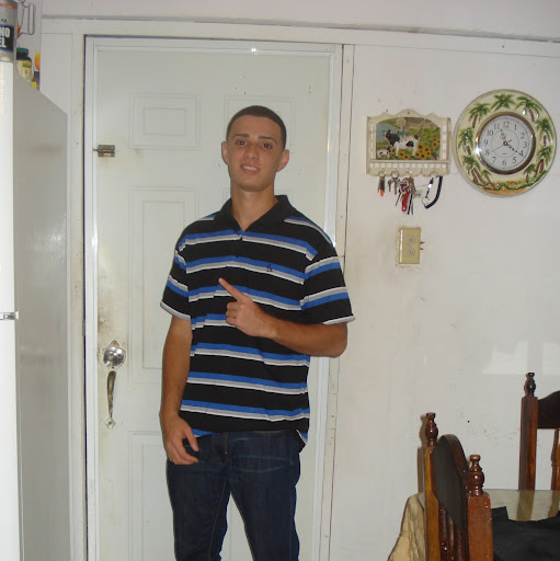 Harold Robles Photo 20