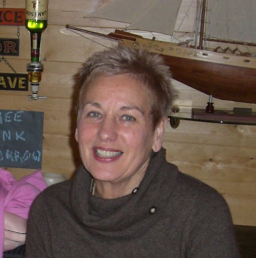 Anne Arthur Photo 15