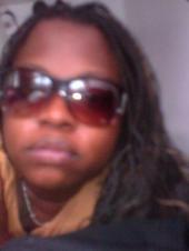 Victoria Watts Photo 9